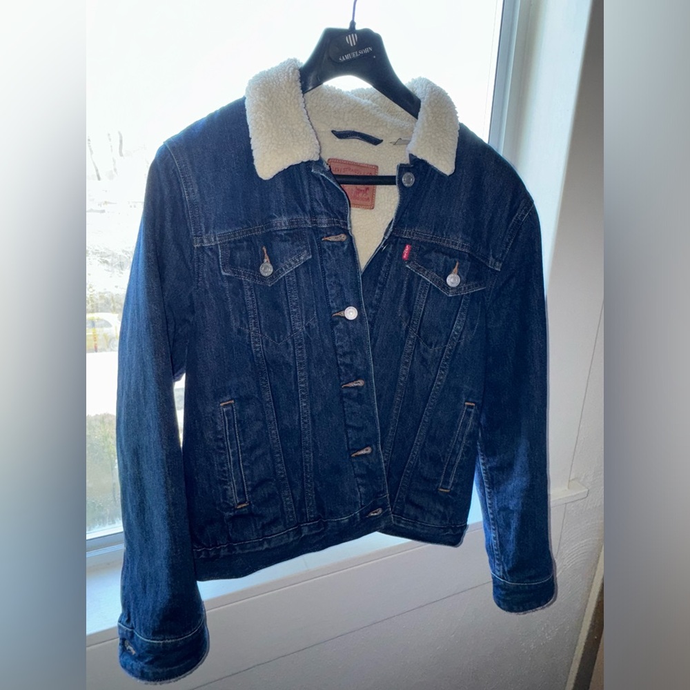 Levi’s Sherpa lined denim jacket size extra large